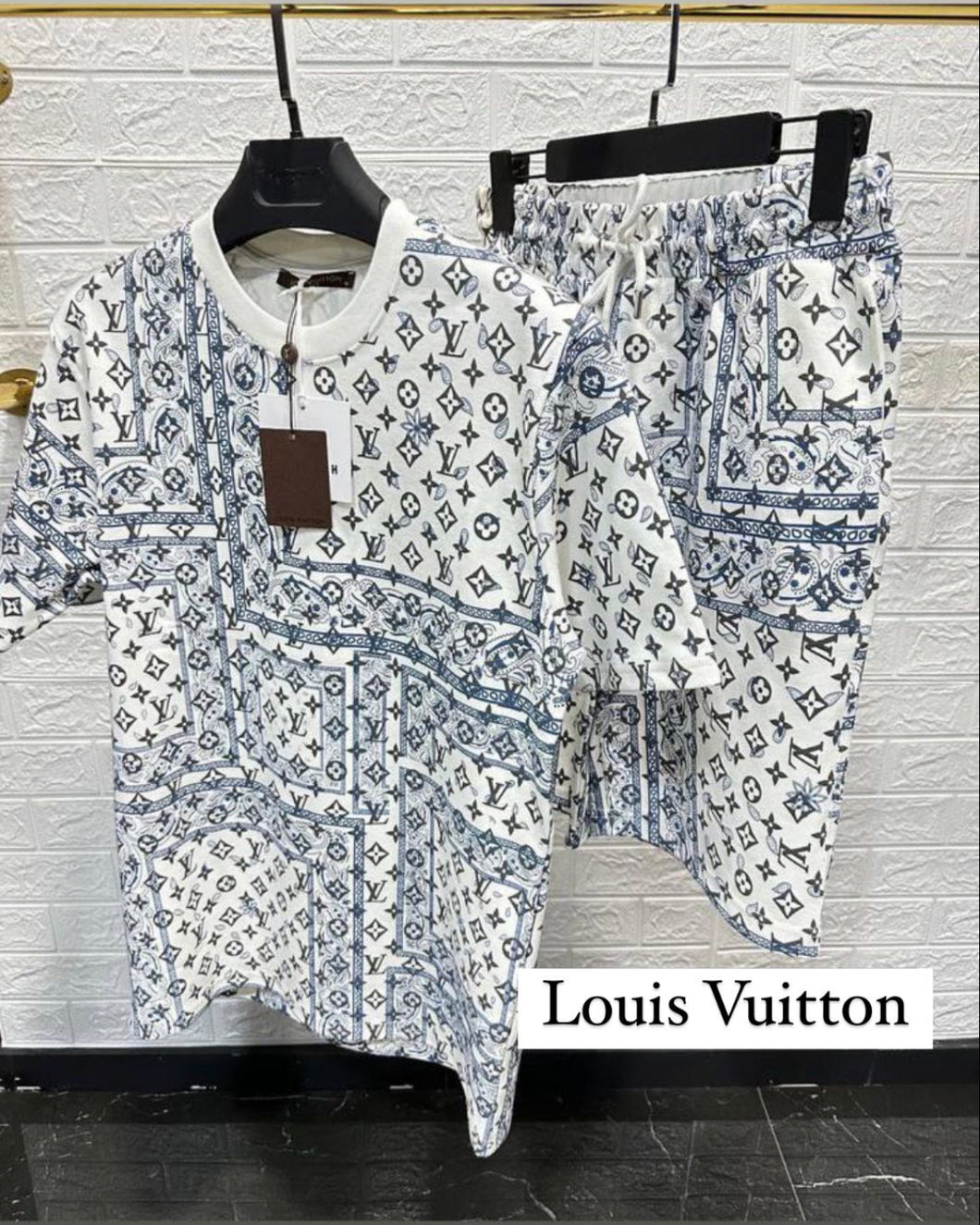 Completino Louis Vuitton